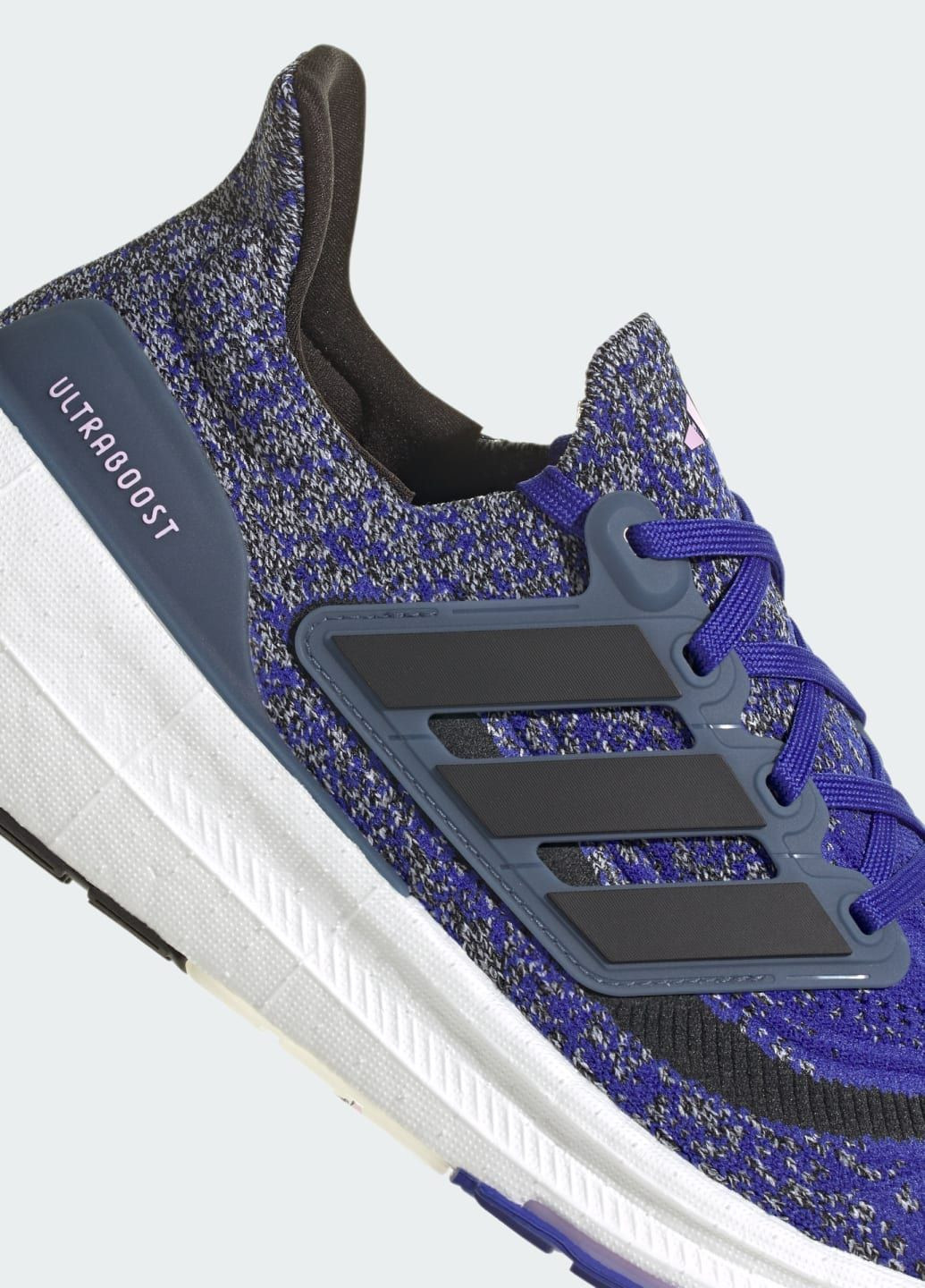 Синие летние кроссовки ultraboost light adidas