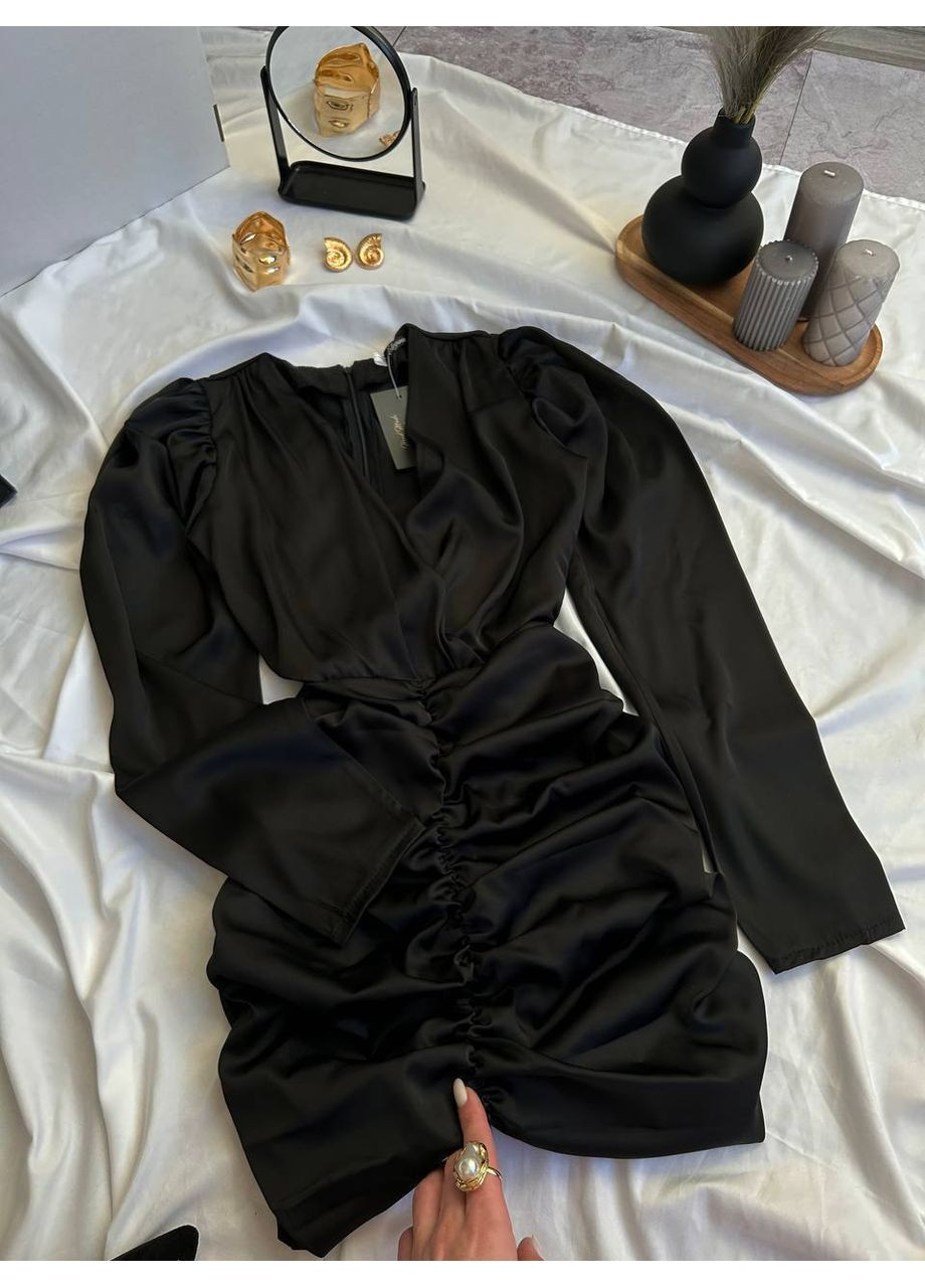 Чорна святковий, коктейльна, вечірня жіноча шовкова сукня силуетна Avanti однотонна