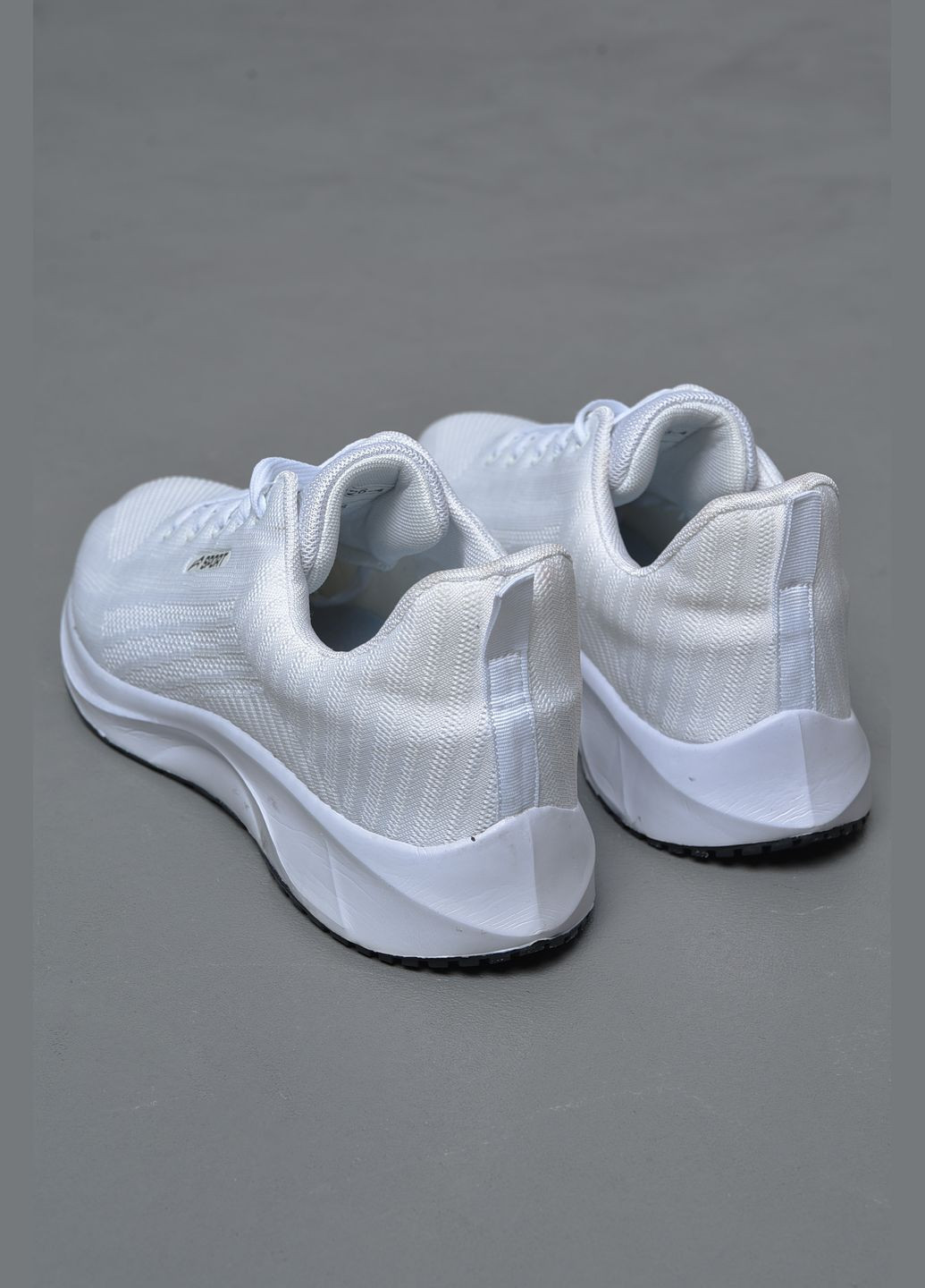 Белые демисезонные кроссовки мужские белого цвета текстиль Let's Shop