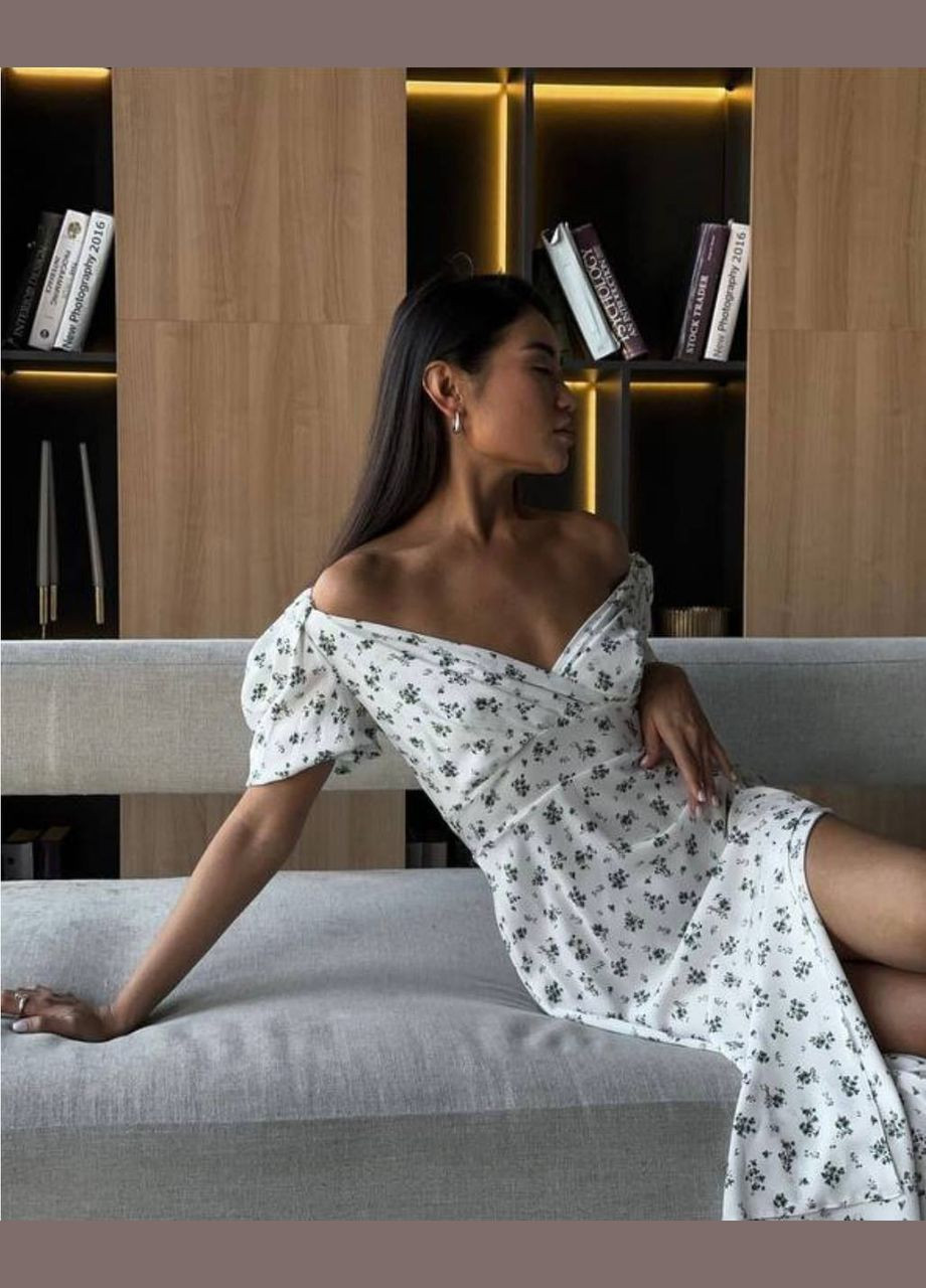 Білий сукня софт з ідеальною посадкою та вирізом No Brand