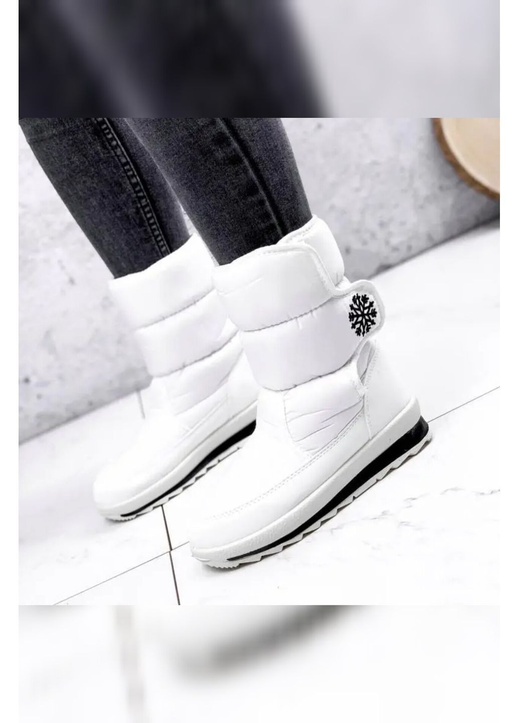 Зимові дутики жіночі білого кольору з хутром і липучкою Favorit Дутики (363021058)