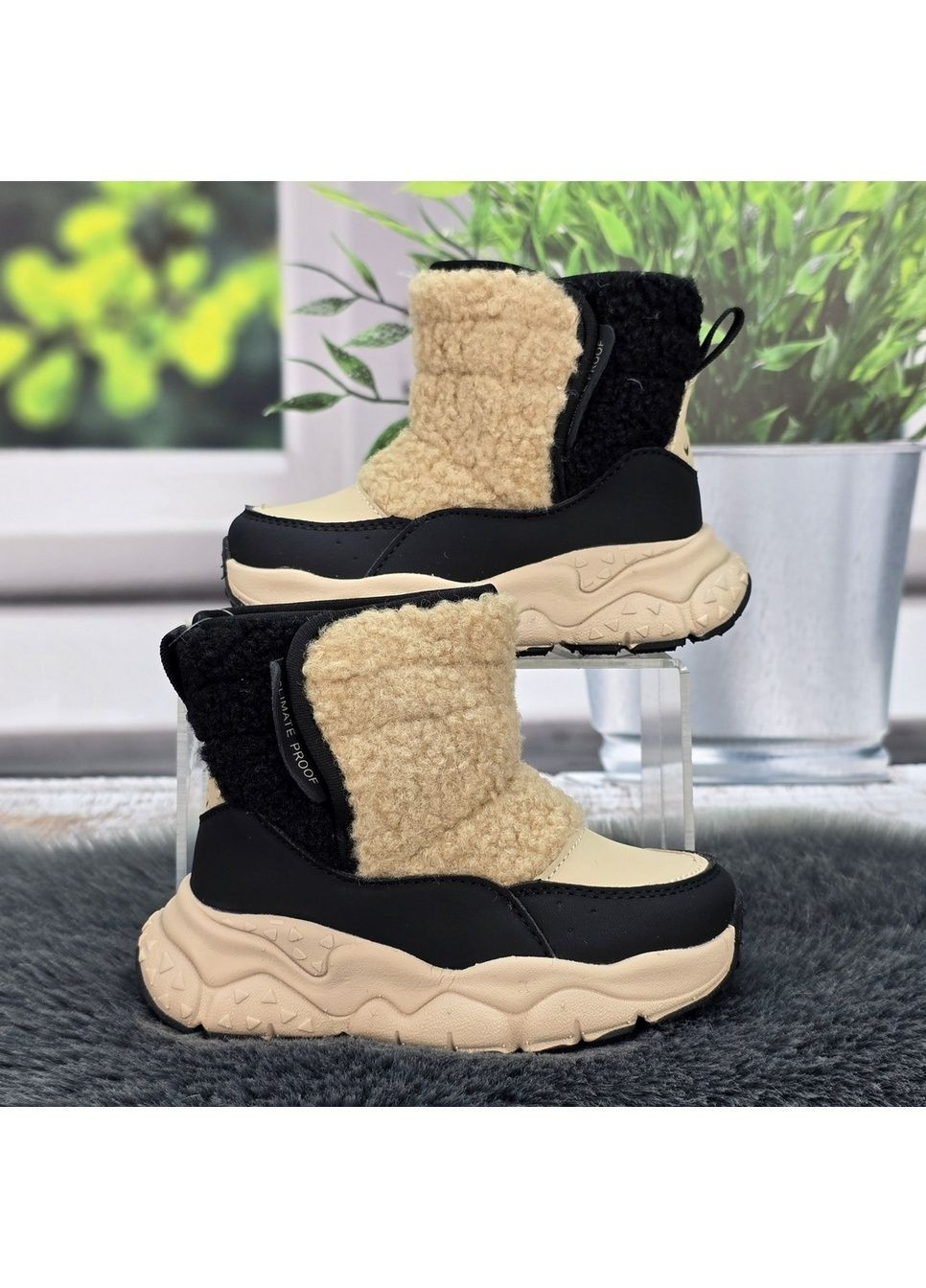 Зимние сапоги дутики детские бежевые с черным эко-кожа на овчине. Jong Golf