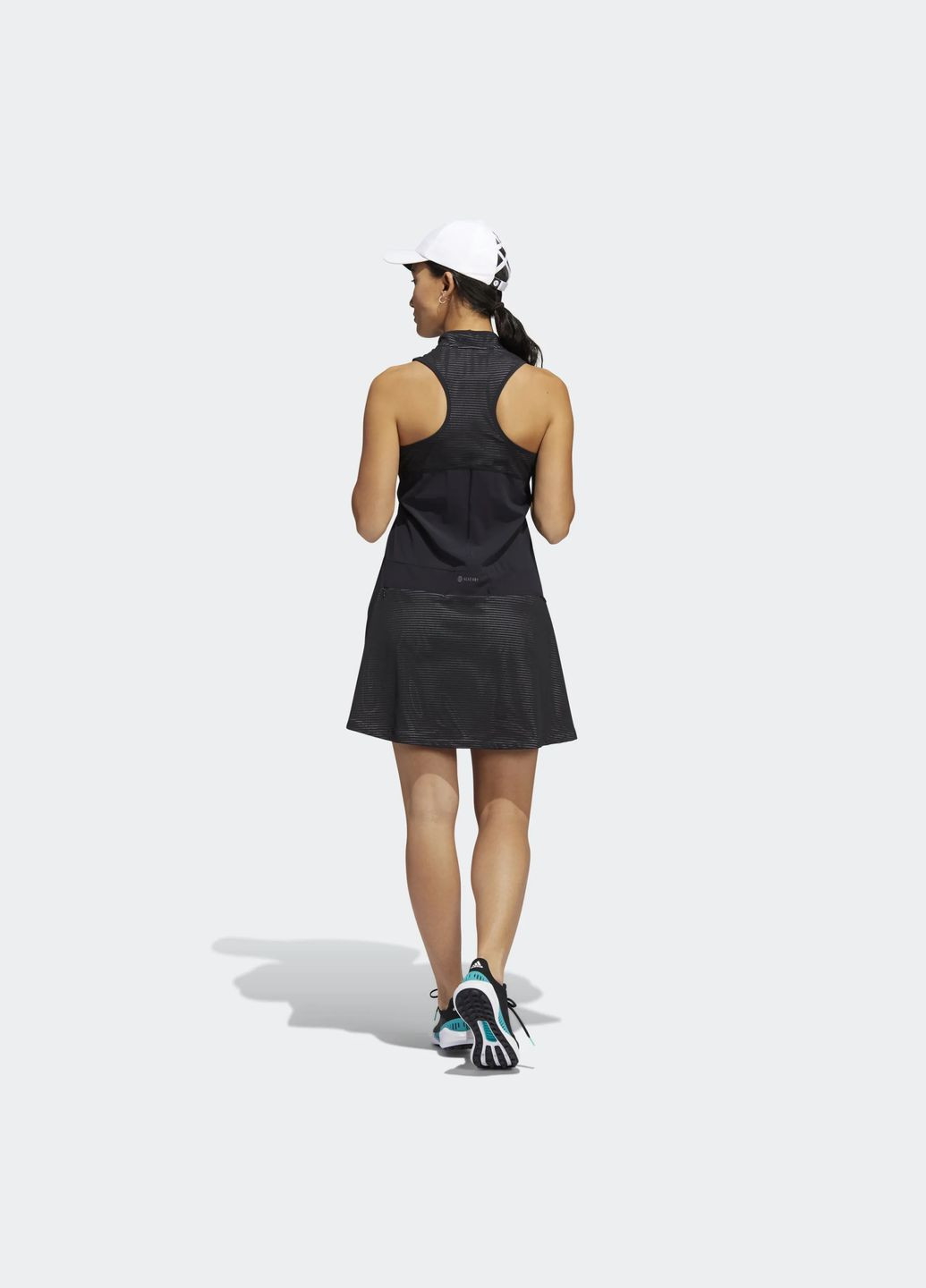 Чорна спортивна спортивна сукня adidas однотонна