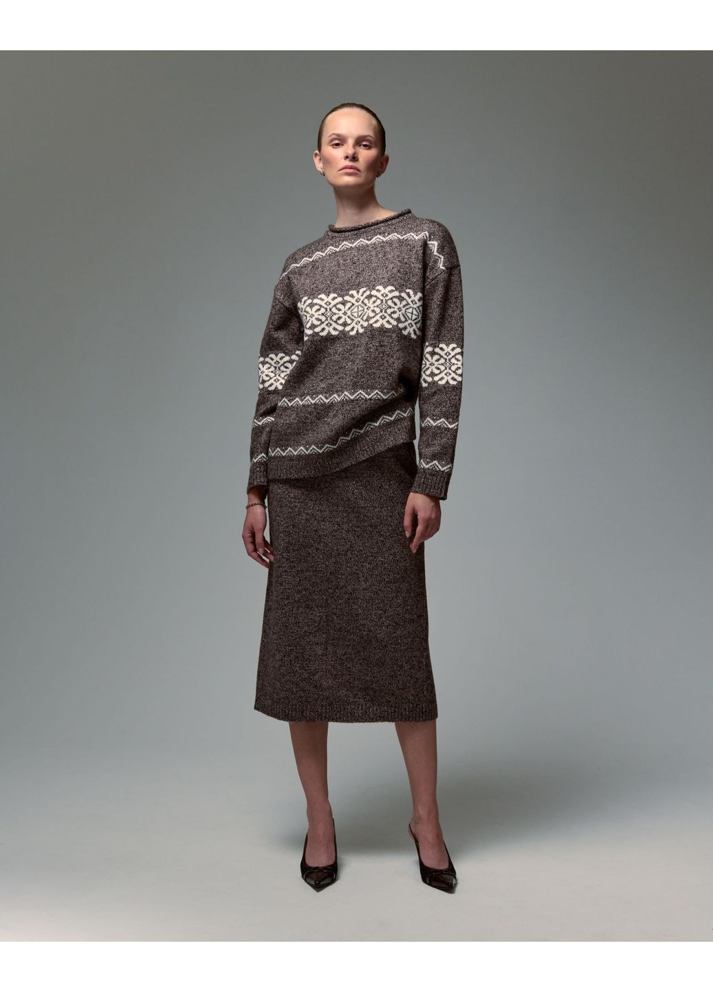 Вʼязана спідниця кольору какао JUL (366873677)