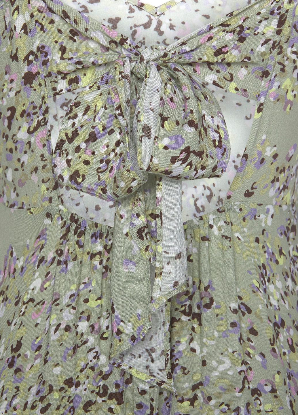 Зеленое платье Lascana с абстрактным узором