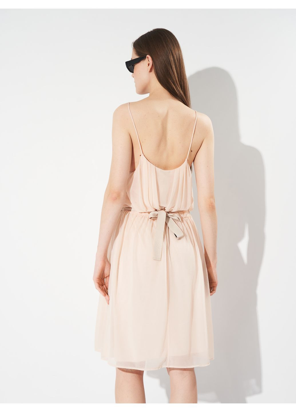 Бежевое кэжуал платье из вискозы Massimo Dutti однотонное