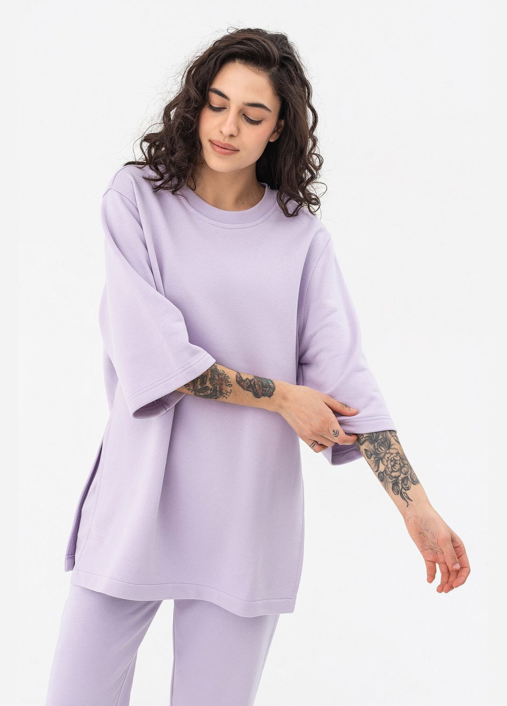 Фиолетовая летняя футболка с удлиненным рукавом. Garne
