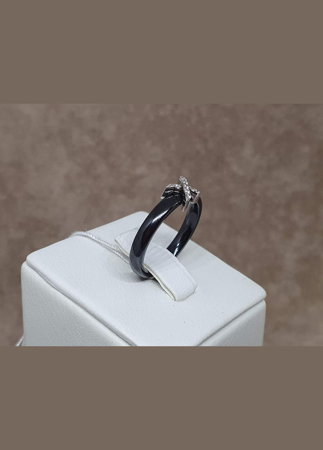 Серебряное кольцо с керамикой и фианитами. С1164ч Aurora (315922362)