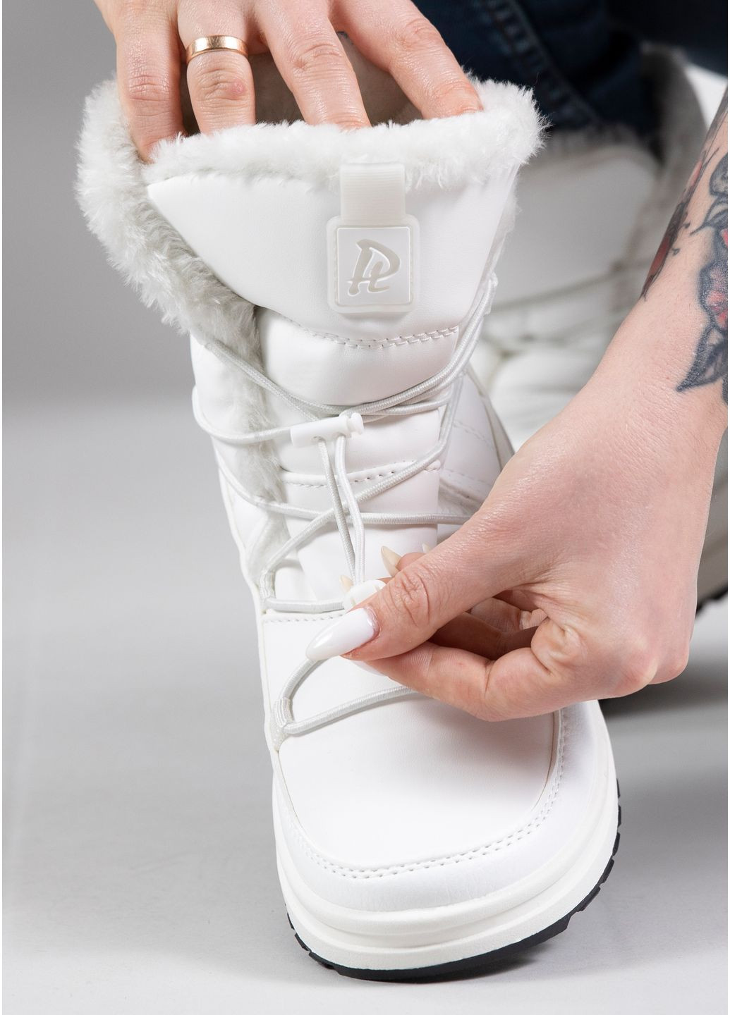 Белые дутики женские с мехом белые (461 белые) Bromen на резинке