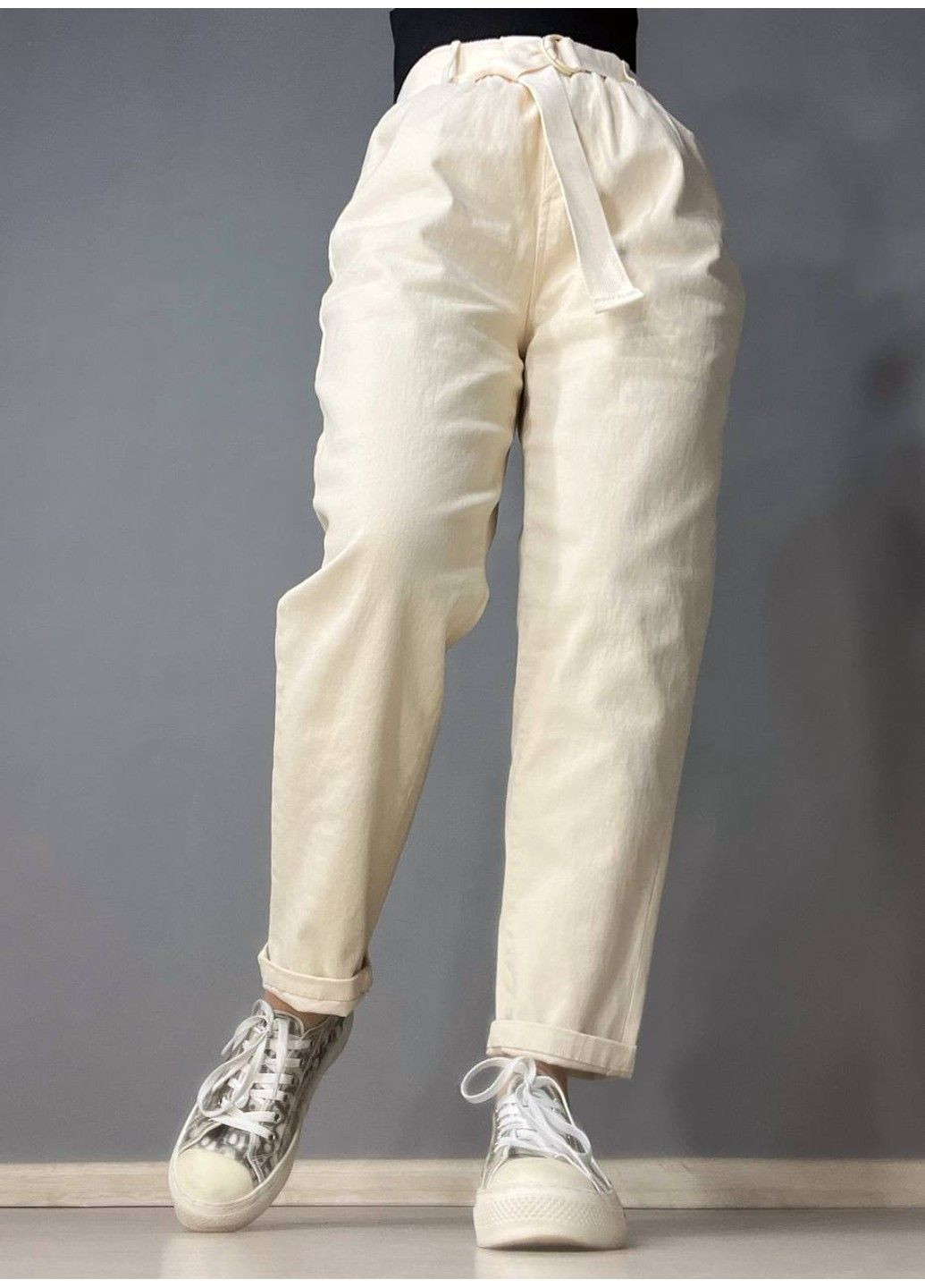 Джинси жіночі A-N 25072 MOM банани талія на резинці з ременем стрейчеві оверсайз молочні No Brand - (327303112)