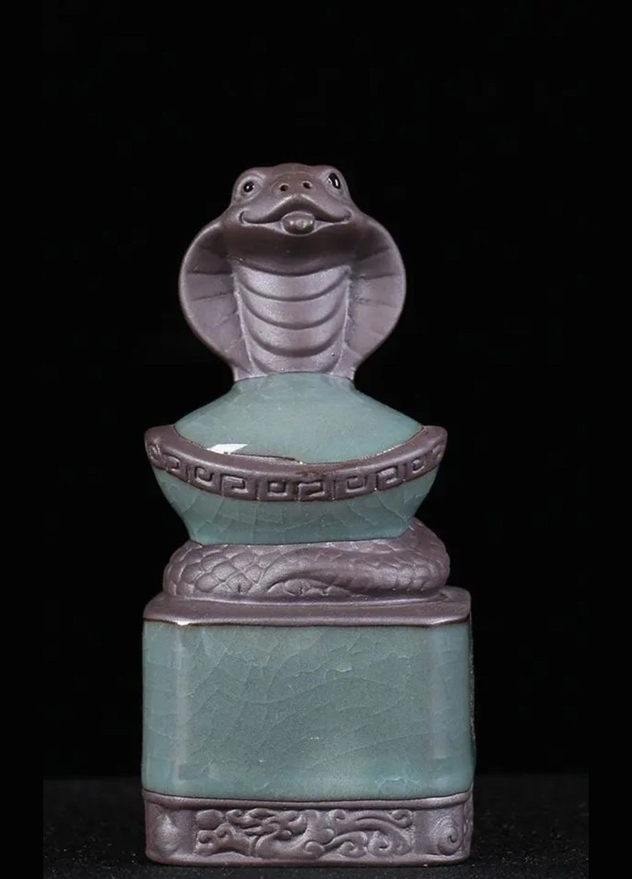 Керамічна статуетка Змії з обпаленої глини з емалевим покриттям – символ 2025 року в зелених тонах No Brand (307016771)