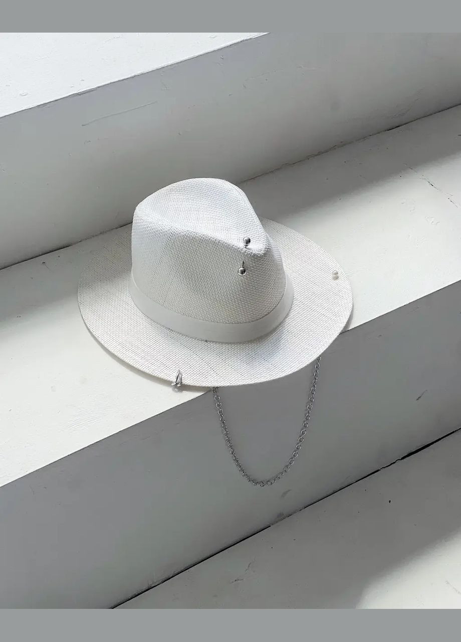 Шляпа женская Федора на лето белая с жемчужинами, серебристой цепью и шпилькой D.Hats (283022816)