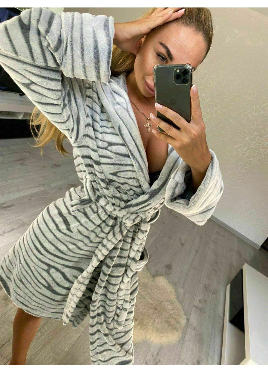 Женский халат теплый с капюшоном зебра. No Brand (367579745)