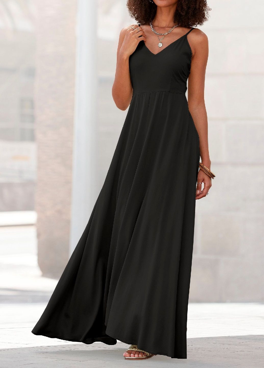 Черное платье Lascana однотонное