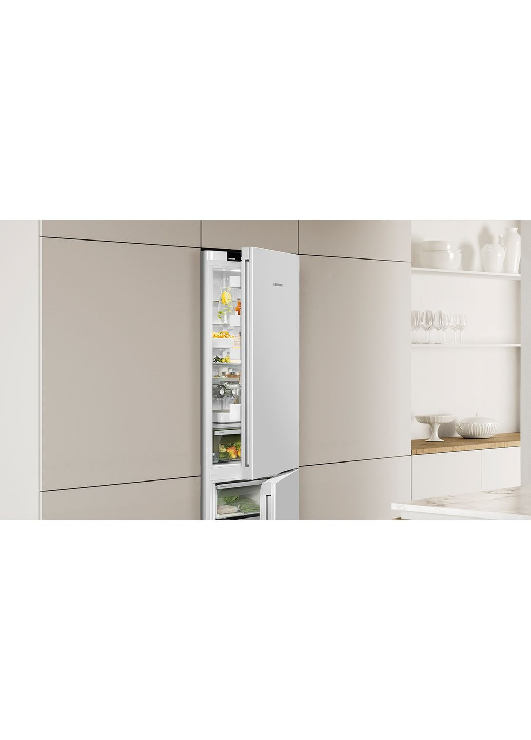 Холодильник CND5203 с нижн. мороз., 185x60x68, холод.от.-255 л, мороз.отд.-94л, 2 дв., A++, NF, LIEBHERR