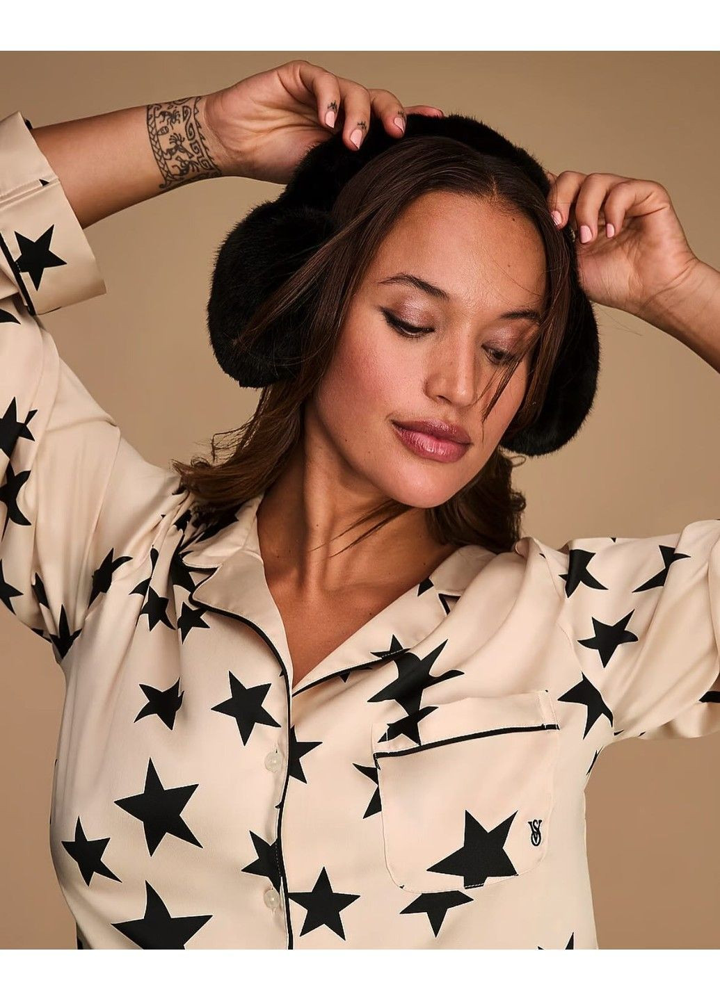 Бежева всесезон піжама сатинова glazed satin long pajama set Victoria's Secret