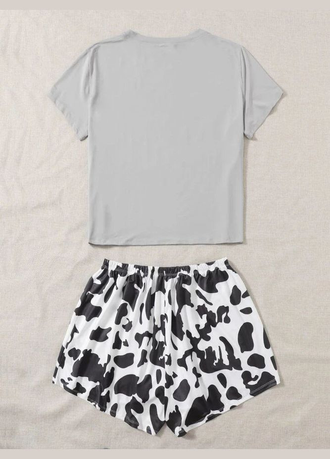 Комбинированная всесезон комплект домашний женский для сна gray cow футболка шорты в наборе с рисунком футболка + шорты No Brand Піжама сіра коровка