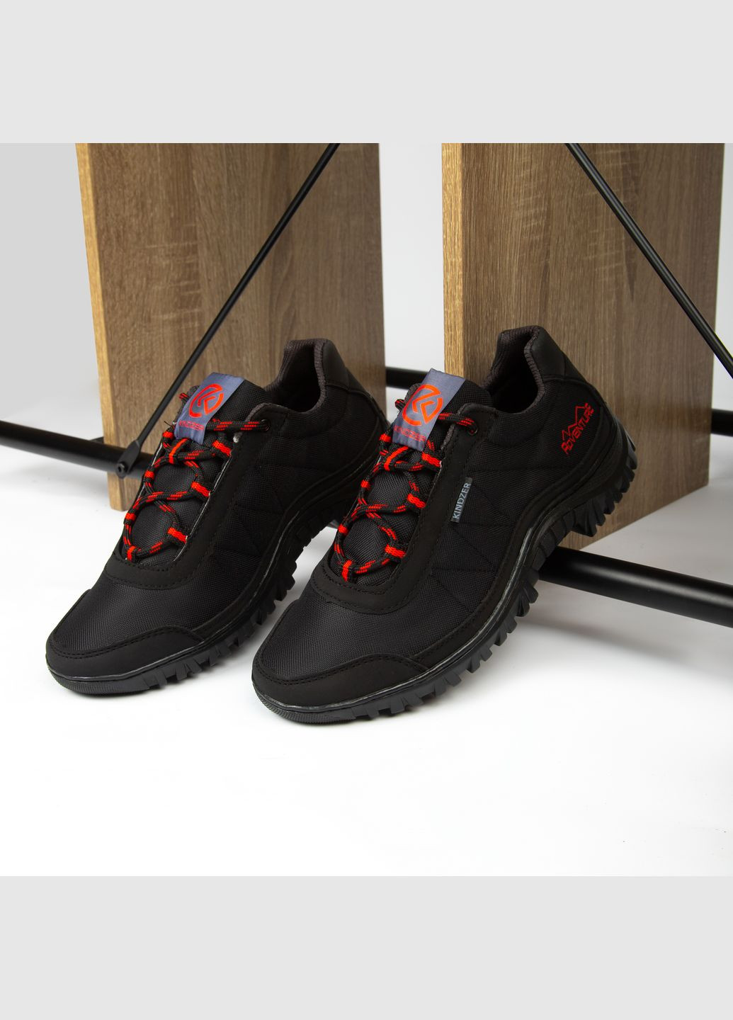 Черные демисезонные кроссовки мужские с 3d подкладкой Kindzer К-405