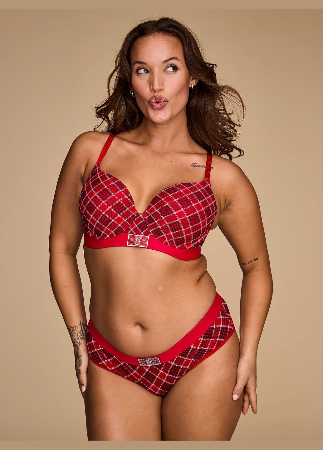 Красный бюстгальтер з т-shirt Victoria's Secret с косточками