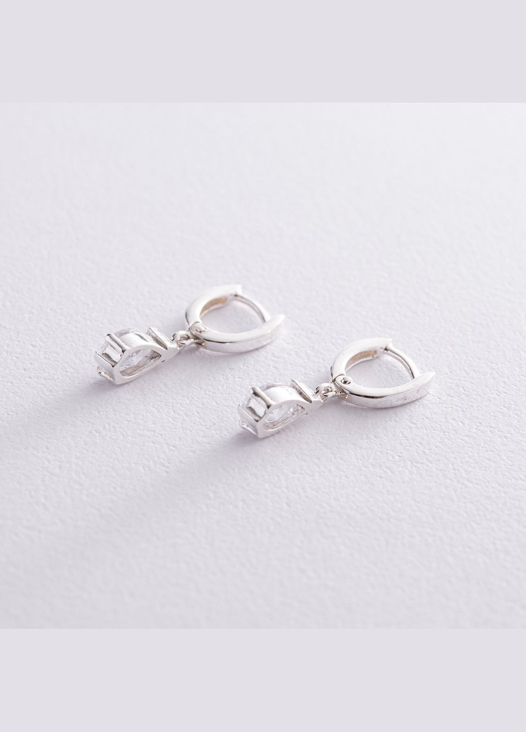 Срібні сережки з фіанітами 121010 Oniks (264022622)