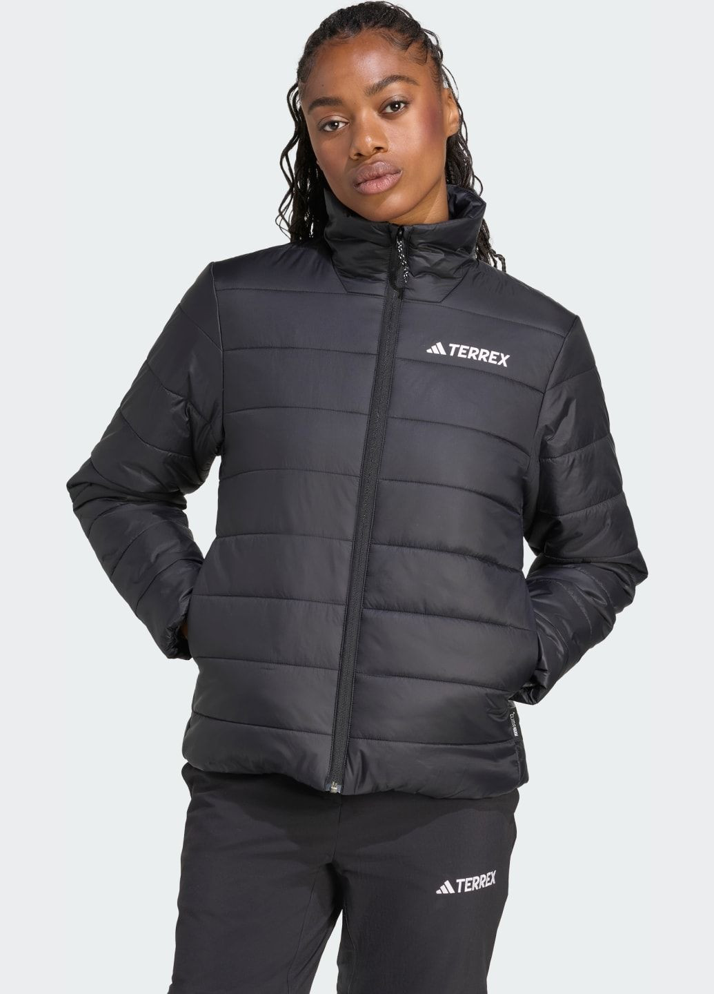 Черная демисезонная куртка terrex multi essentials insulated adidas