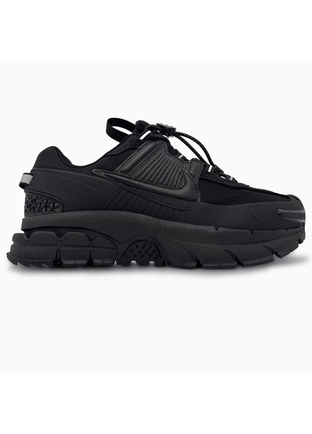 Чорні кросівки чоловічі nike zoom vomero roam triple black найк вомеро роам чорні демісезон No Brand