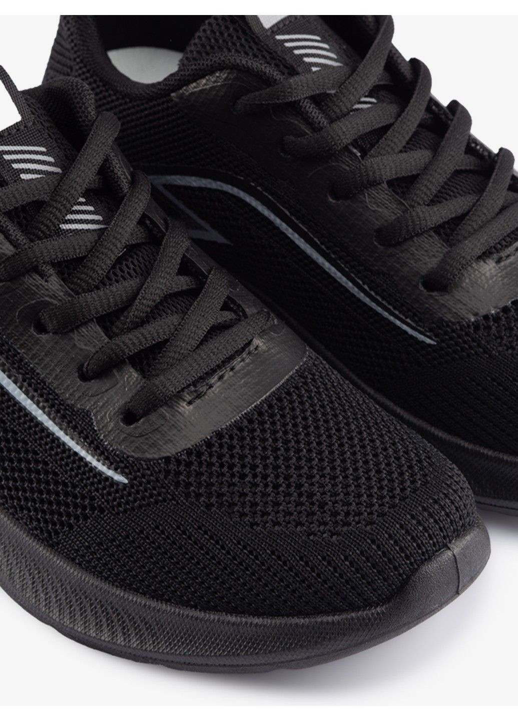 Женские кроссовки 1101104 Buts чёрные демисезоны (322028015)