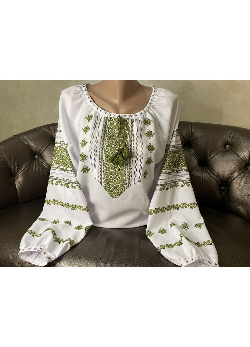 Біла стильна гуцульська вишиванка на білому домотканому полотні ручної роботи ж-2299. xl (371698845)