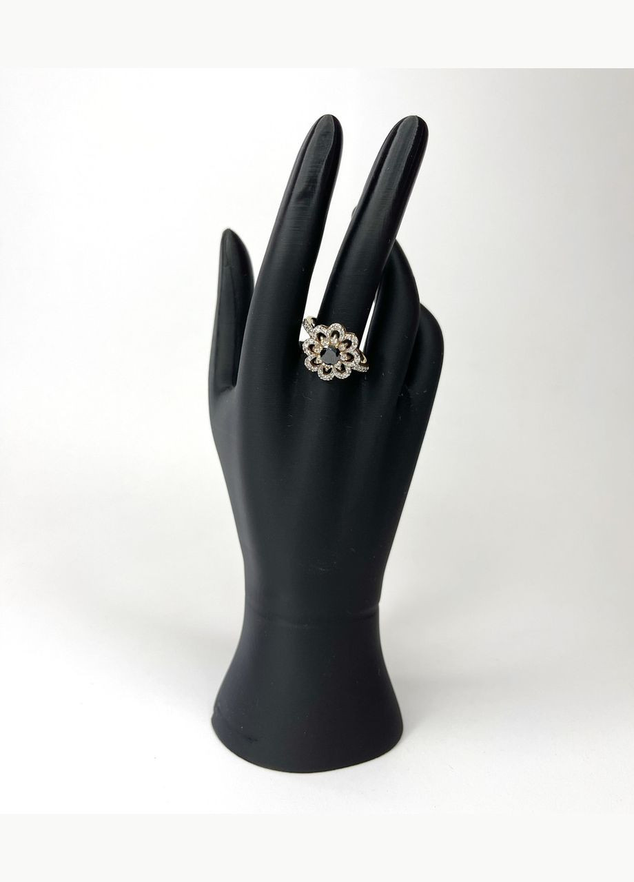 Торговое оборудование Стойка для демонстрации колец перстней каблук в форме руки пластик 16 см х 6.6 см Finding (351898173)