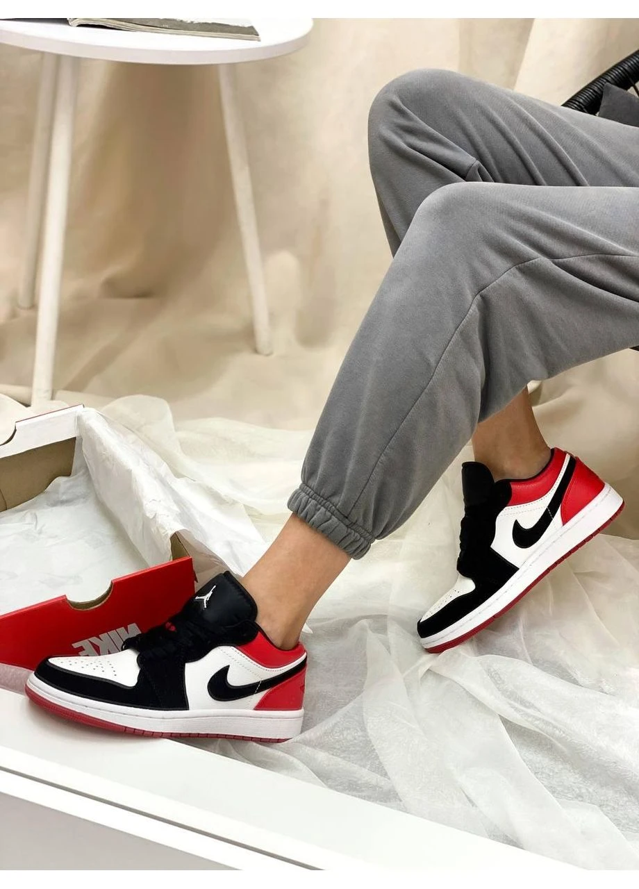 Черные летние кроссовки nike air jordan retro 1 low black toe red найк аир джордан No Brand