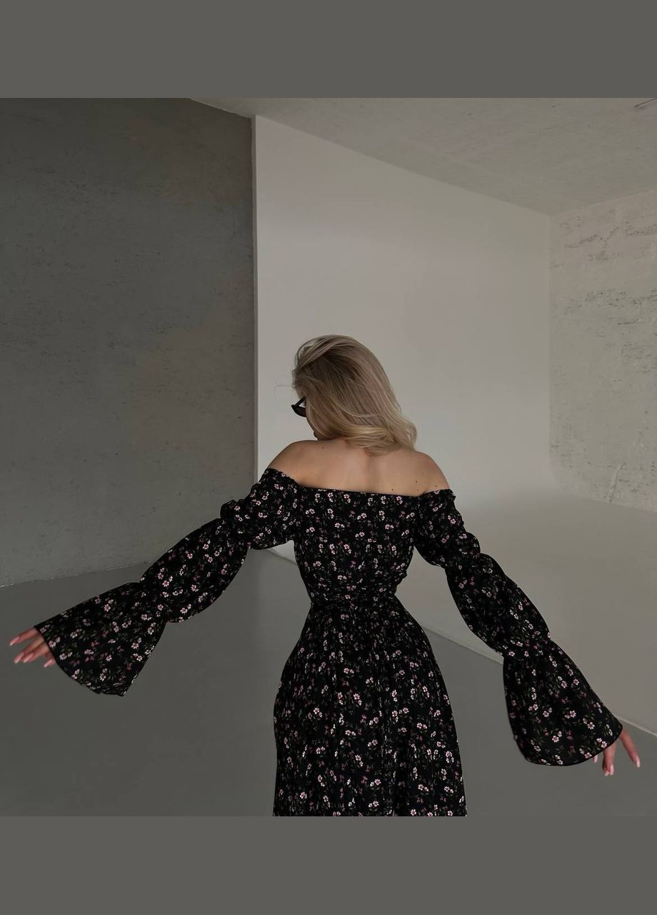 Розовый летний комбинезон из жатки+коттон в цветочном принте, короткий комбез с открытым декольте и длинным рукавом No Brand 289-2 чёрный