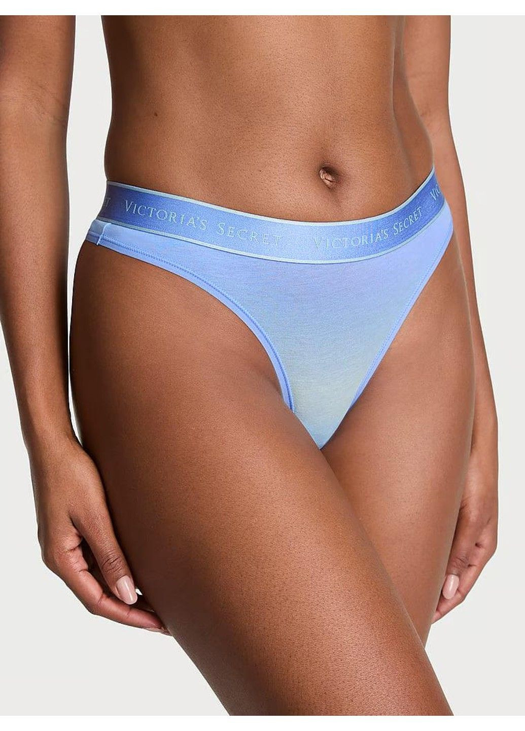 Трусики-стрінги жіночі бавовняні з логотипом Logo Cotton Thong Panty сині Victoria's Secret (341252154)