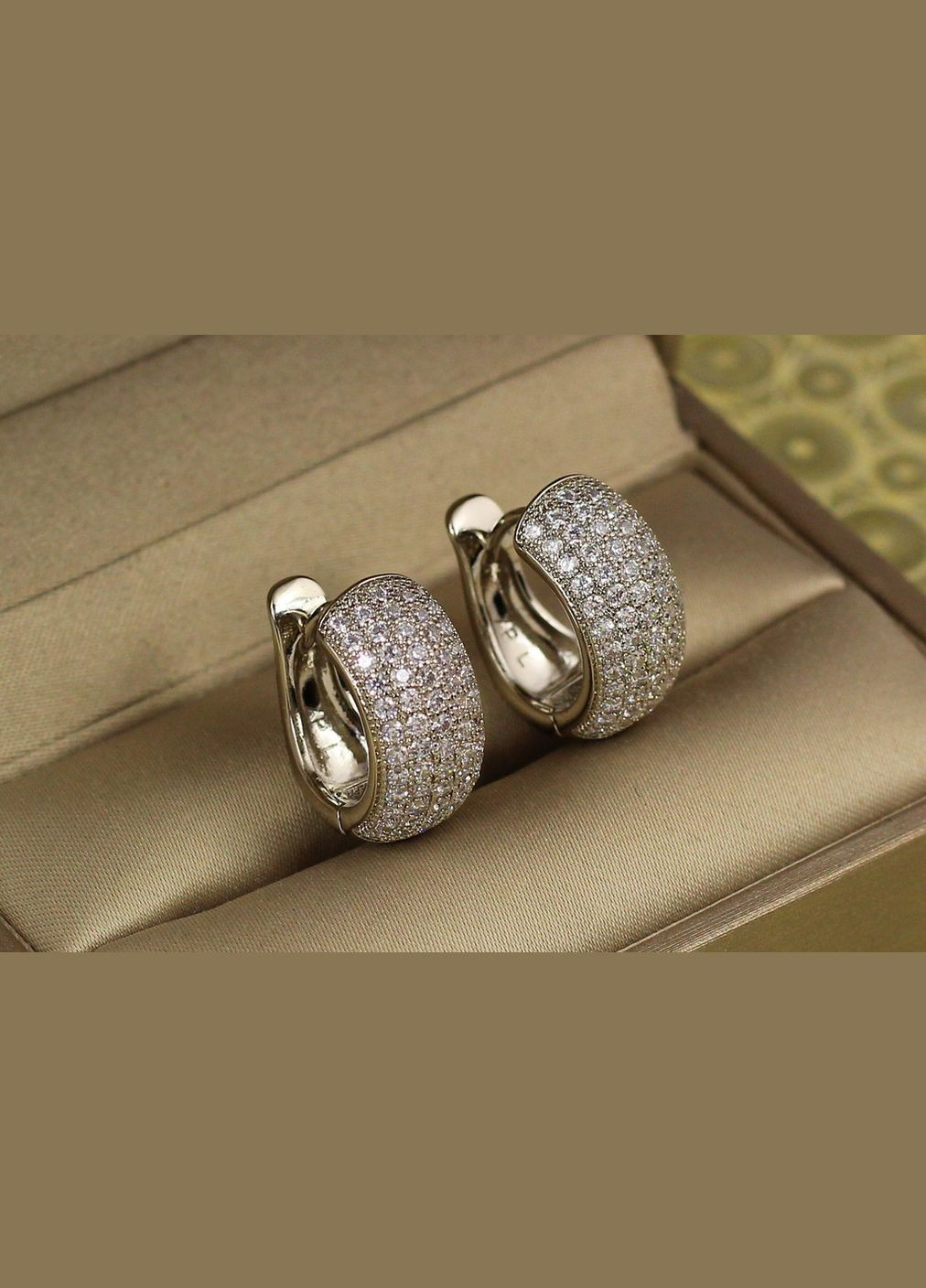 Серьги широкие кольца на пять дорожек из камней 1.8 см серебристые Xuping Jewelry (316433067)