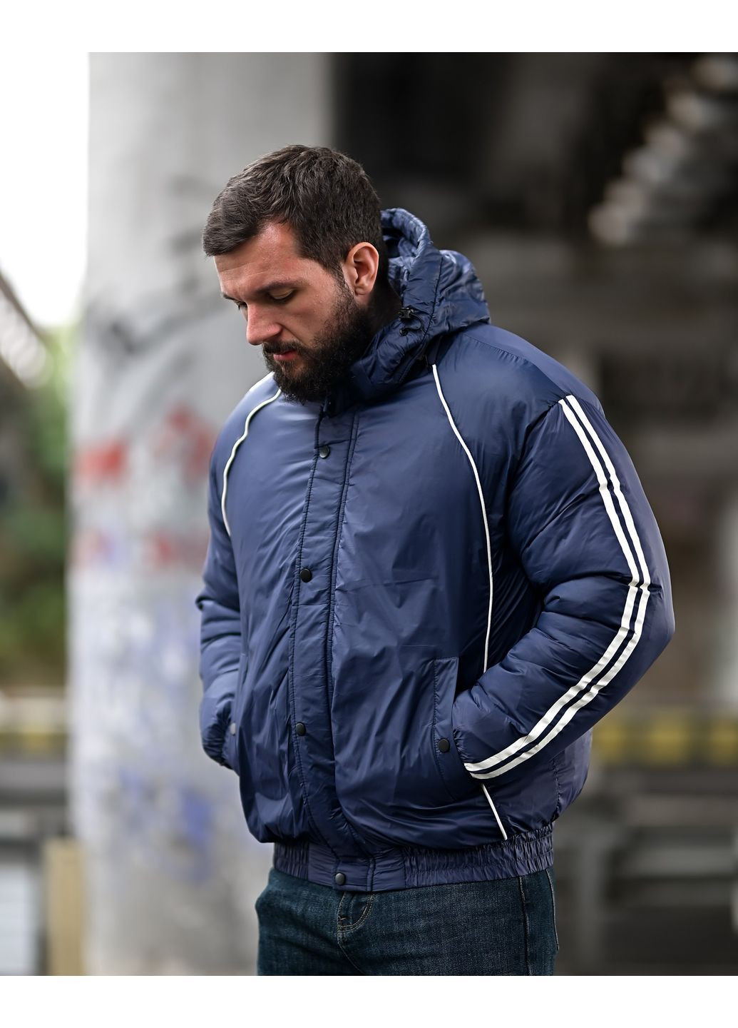 Синя зимня стильна чоловіча куртка утеплена зимова синя No Brand