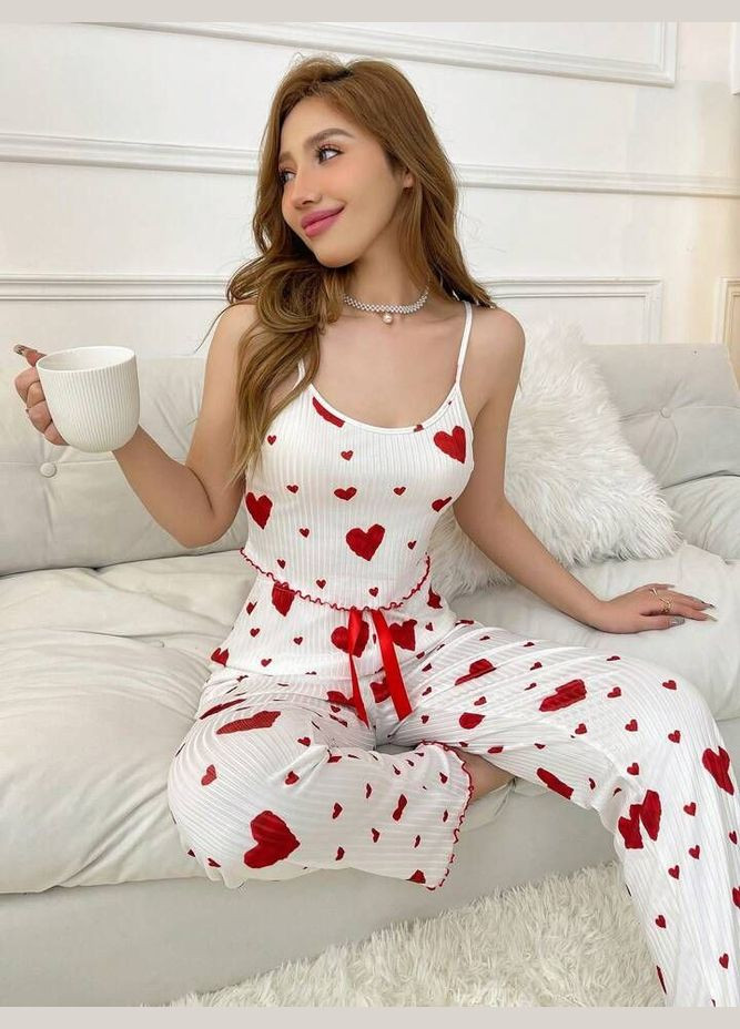 Біла всесезон жіночий домашній м'який комплект піжама в рубчик «серцепад» майка і штани в червоні серця майка + штани No Brand Сердцепад
