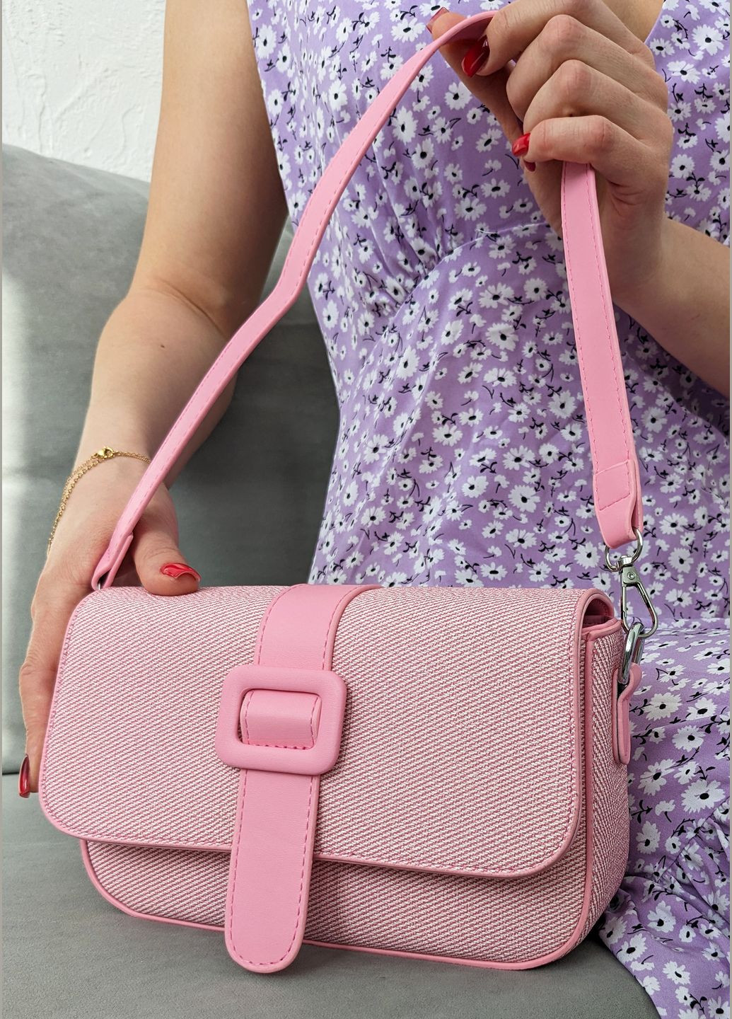 Стильная женская сумка-багет из экокожи с оригинальным декором в виде цепи и имитированного лезвия бритвы InFashion Сумка (327308724)