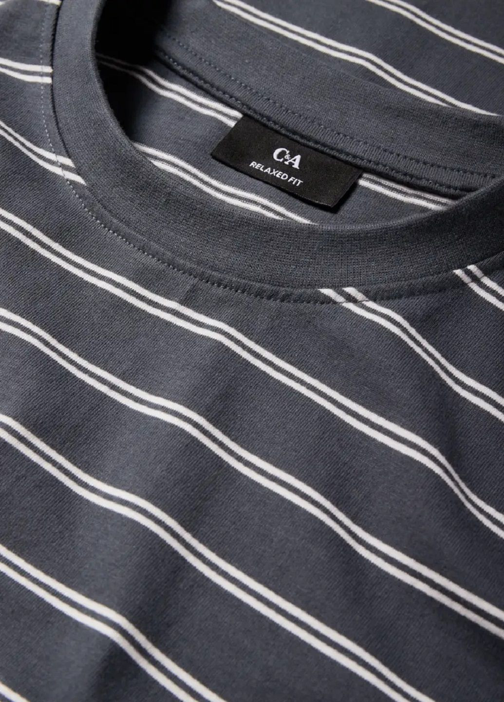 Серый демисезонный лонгслив C&A в полоску