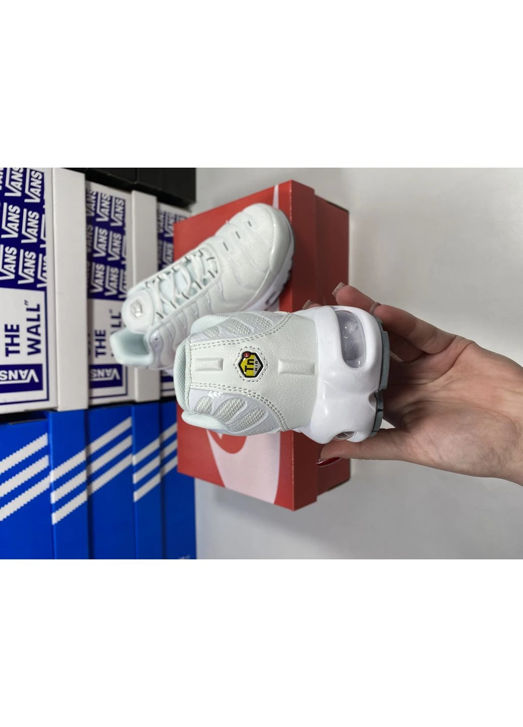Білі кросівки чоловічі nike tn plus triple white найк тн аір макс плюс білі демісезон No Brand