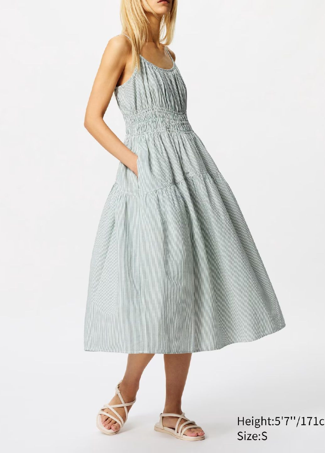 Светло-зеленое платье Uniqlo в полоску