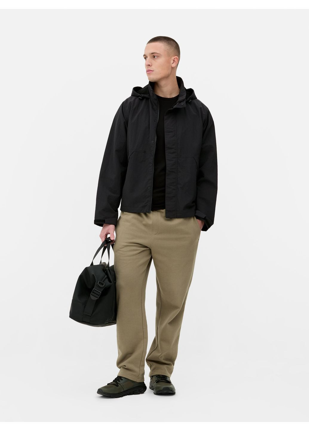 Чорна вітровка Primark