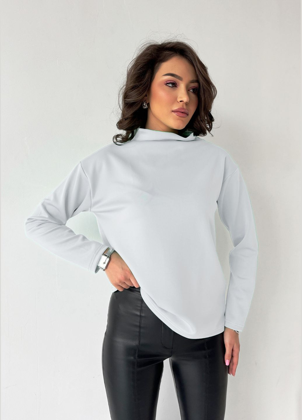 Універсальний трикотажний жіночий гольф INNOE Гольф (322295220)