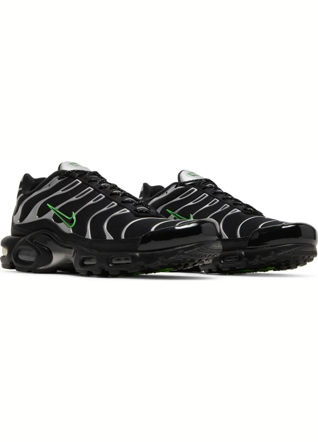 Чорні всесезонні кросівки air max plus tn black silver green strike — dr0139-001 Nike