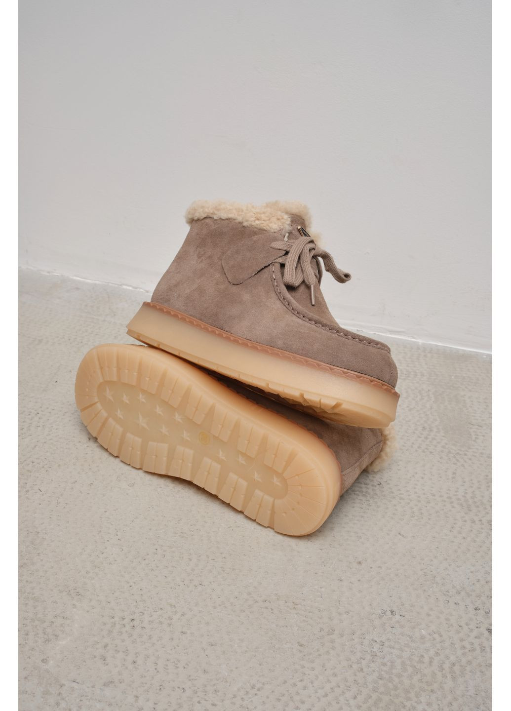 Жіночі зимові замшеві черевики світло-коричневого кольору з хутряною опушкою на зручній підошві Hengji (363267554)