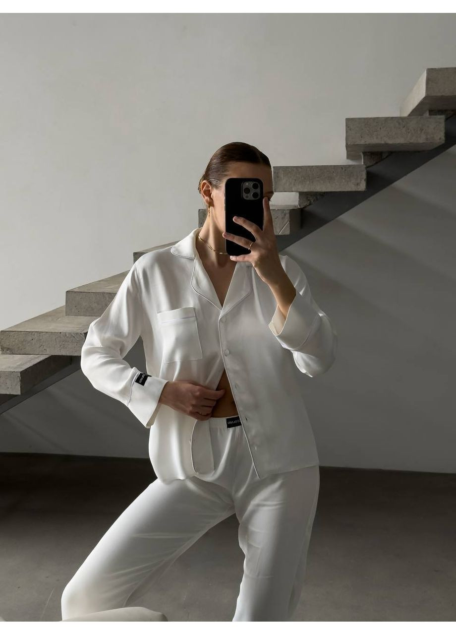 Белая всесезон женская пижама из флок сатина белого цвета No Brand