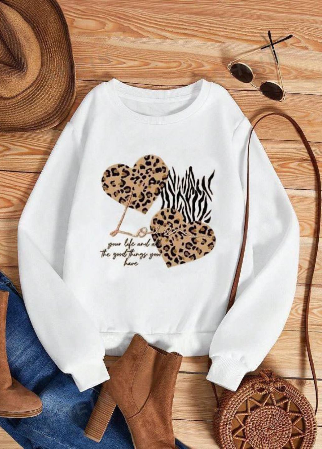 Белый изысканный повседневный демисезонный оверсайз свитшот с принтом Allthings анималистичный без декора (363987702)