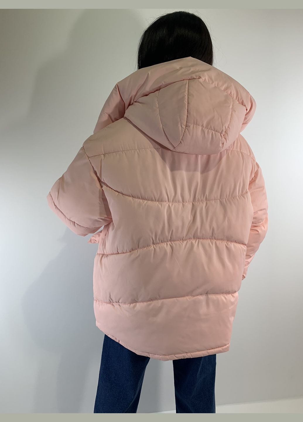 Рожева куртка жіноча, ніжно розового кольору, на сінтепоні, з капюшоном, з двома великими карманами LoveKAN