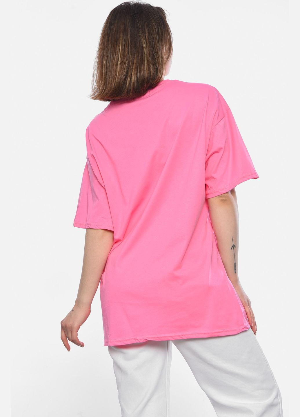 Розовая летняя футболка женская полубатальная розового цвета Let's Shop