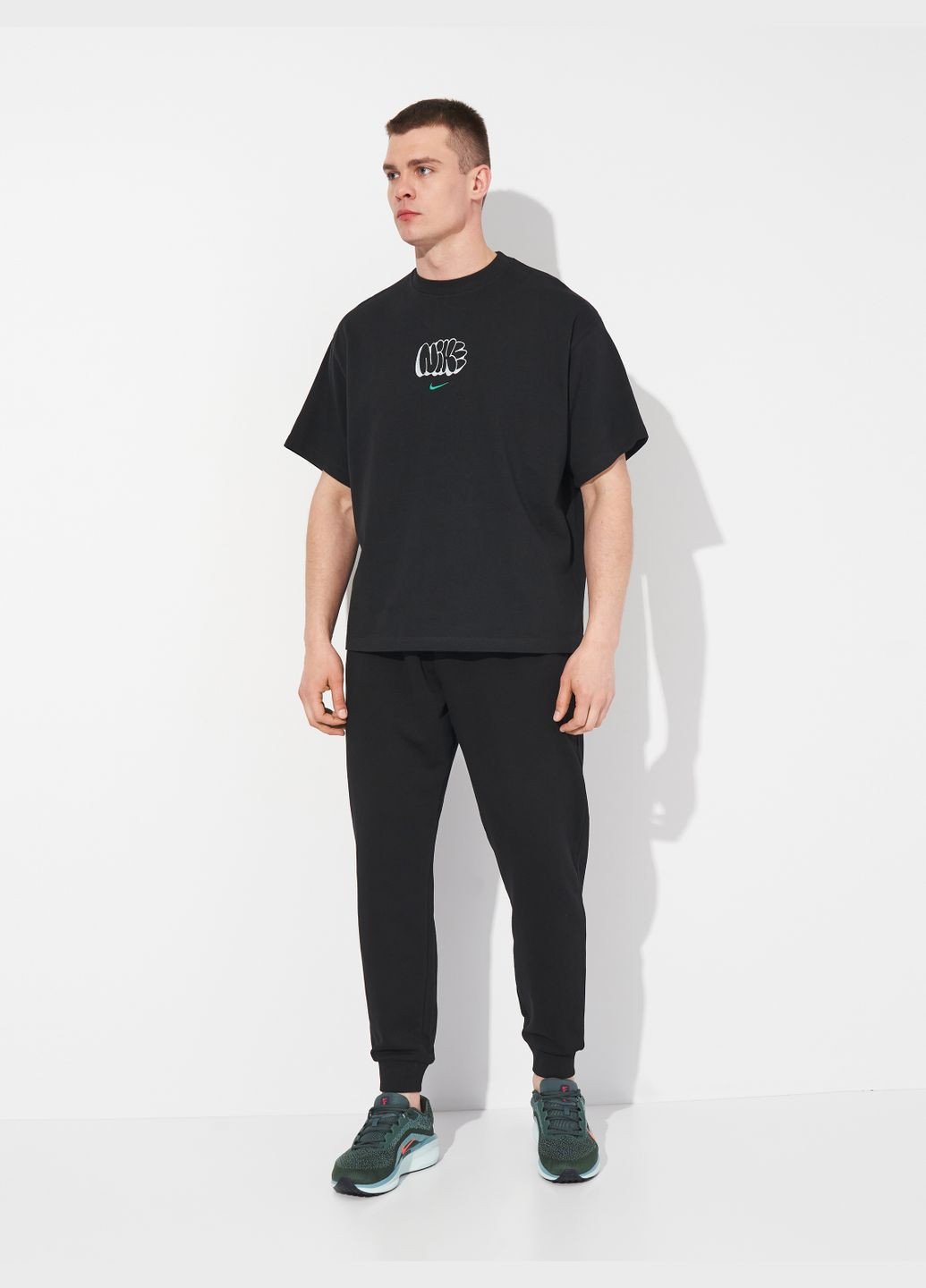 Черные кэжуал демисезонные брюки C&A