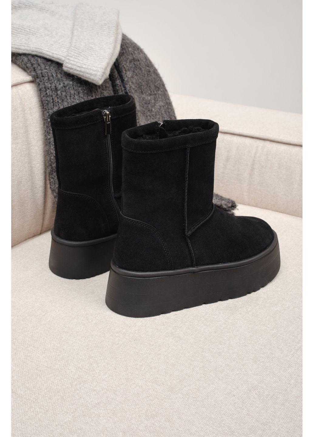 Чорні зимові уггі на високій підошві з натуральної замші та боковою блискавкою (відшив 3 дні) Paradize (365756011)