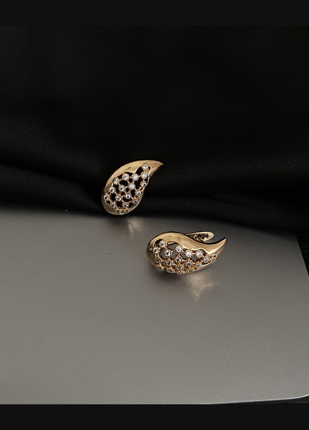 Сережки "Кристальні сльози" англійський замок золотого кольору 32210 Fashion (335015230)